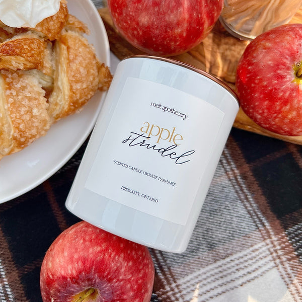 apple strudel candle with apples